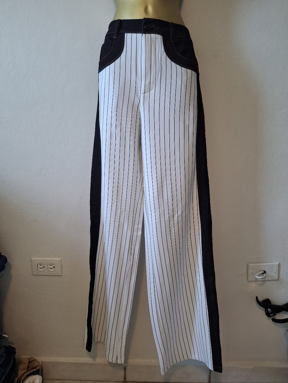 Striped Wide-Leg  Pants in White and Black